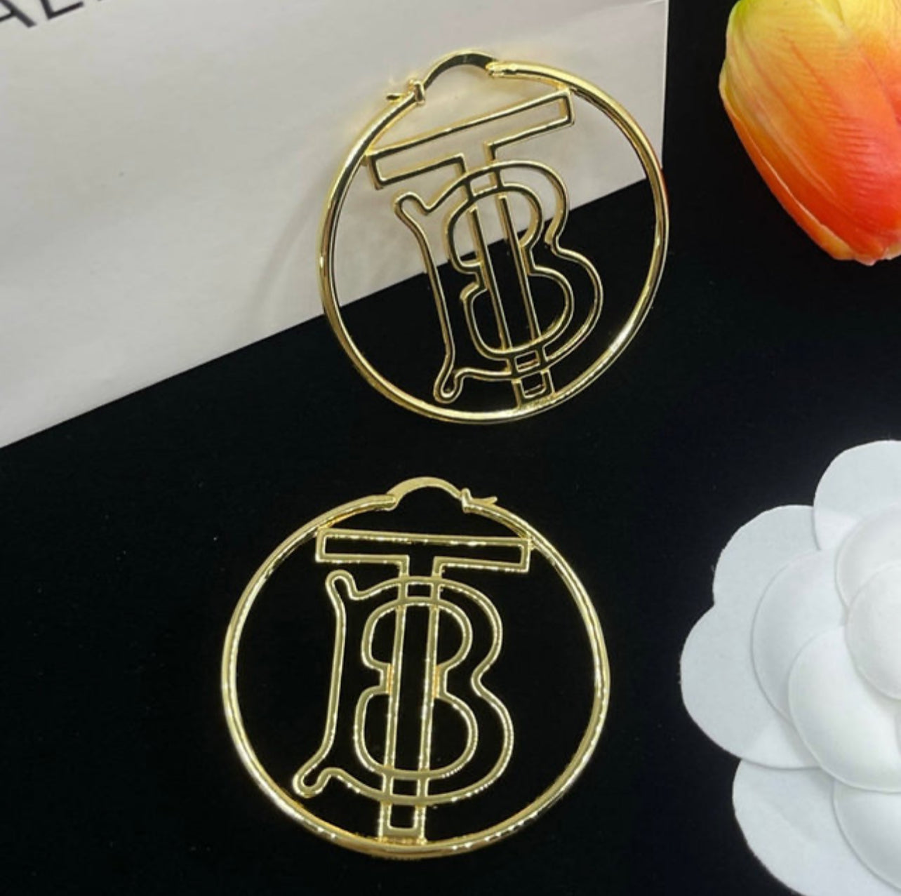 B Berry hoops